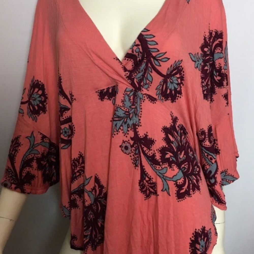 Free People Maui Wowi Floral Coral Flowy Blouse - Picture 9 of 9